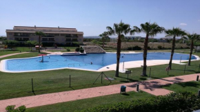Fabuloso alojamiento comuesto por 4 chalets adosados de lujo en Panorámica Golf para 28 personas piscina con CIRCUITO SPA, Sant Jordi
